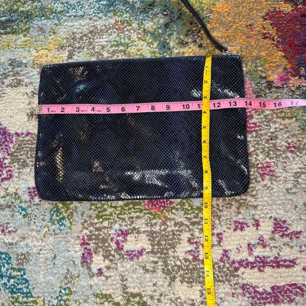 NWT Banana Republic Faux Leather Snakeskin Print Tablet Case - Picture 2 of 9